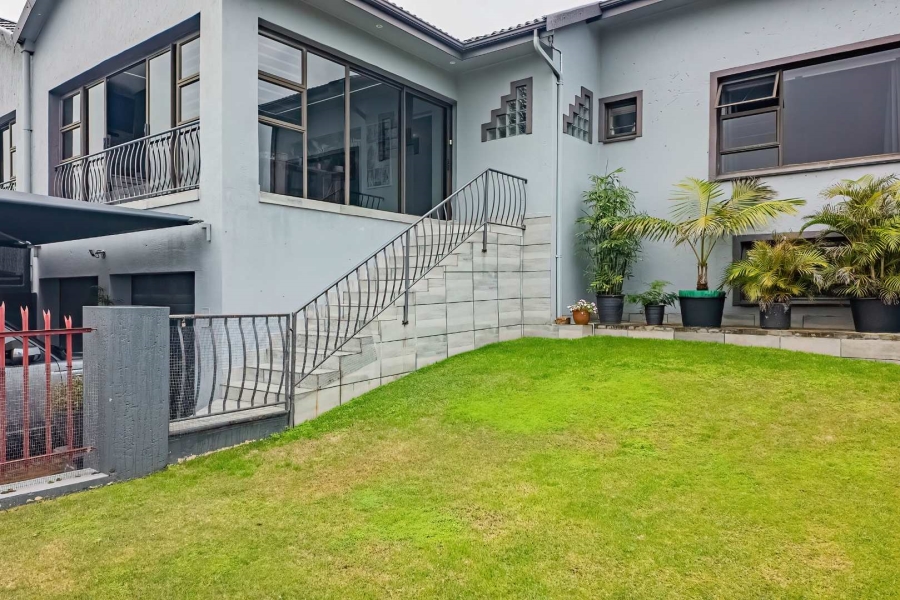 4 Bedroom Property for Sale in Island View Western Cape